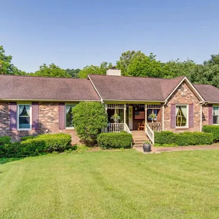 Charming Country Retreat - Birdwatcher Paradise Near Nashville
